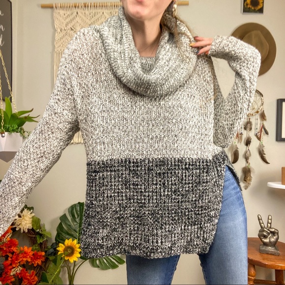THML Amanda Sweater Chunky Knit Heathered Cowl Neck Off the Shoulder Size Small - Picture 1 of 13